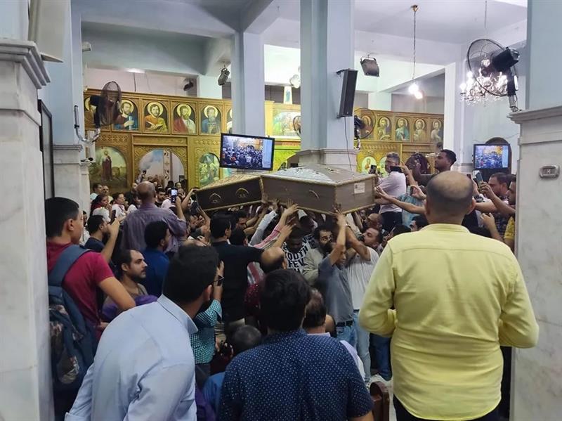 تشييع ضحايا كنيسة بمصر