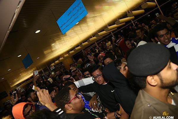 استقبال ناصر في المطار