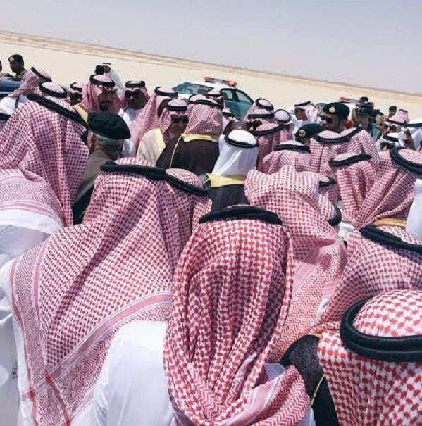 بالفيديو والصور.. أهالي منطقة الحدود الشمالية يودعون الأمير مشعل بن عبدالله 