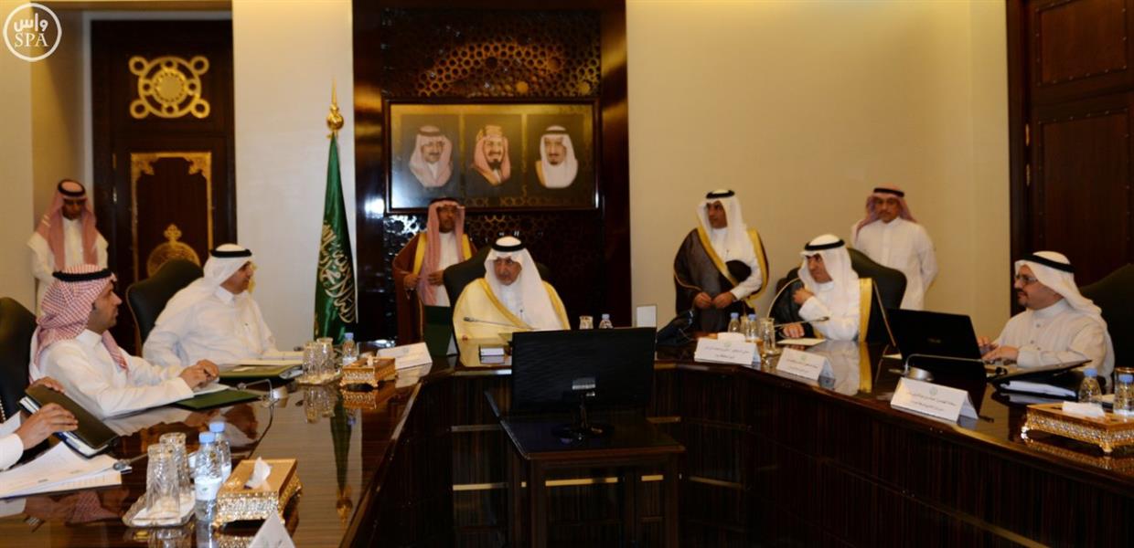  أمير منطقة مكة المكرمة يوجه بتسريع العمل بمشروع النقل العام بجدة