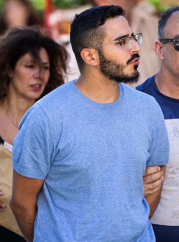 سيمون ليفيف سيمون ليفيف