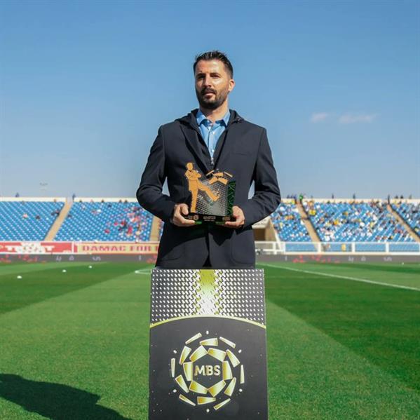 الاخضر الاخضر