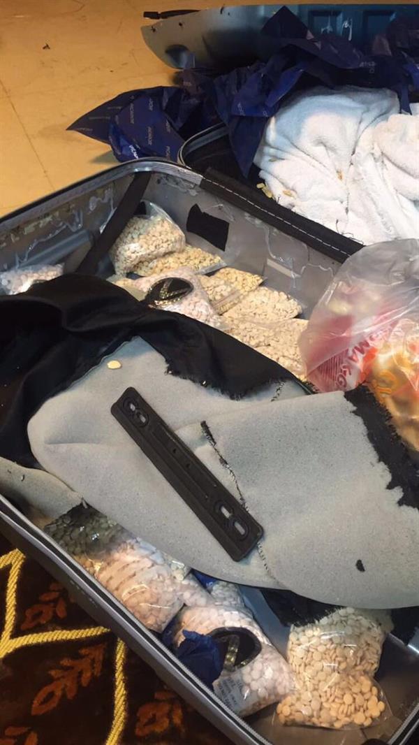 بالصور.. الجمارك تحبط محاولتين لتهريب أكثر من 89 ألف حبة بالصور.. الجمارك تحبط محاولتين لتهريب أكثر من 89 ألف حبة