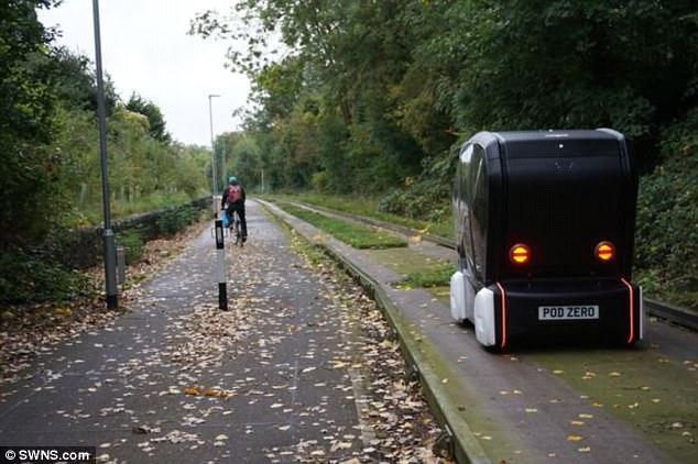 بالصور.. اختبار حافلات ذاتية القيادة في بريطانيا لنقل المواطنين ليلاً