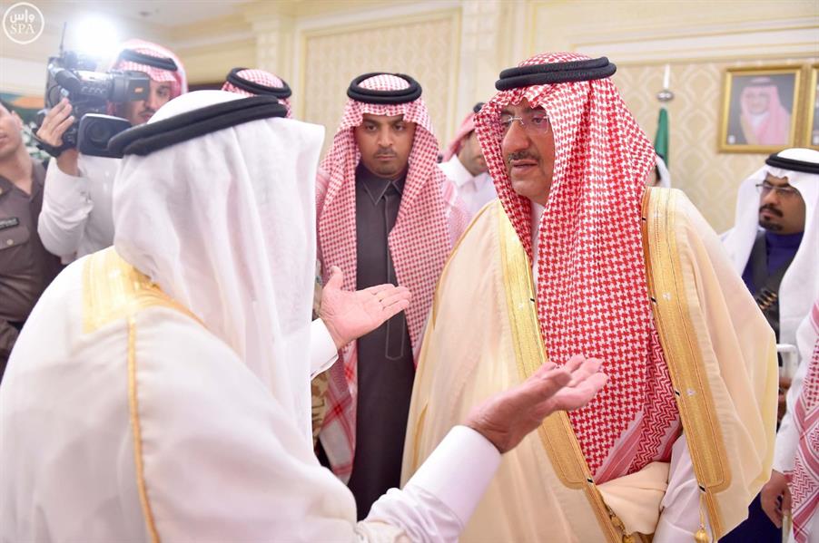 ولي العهد يستقبل الأمراء والمشايخ وكبار مسؤولي وزارة الداخلية وقادة القطاعات الأمنية