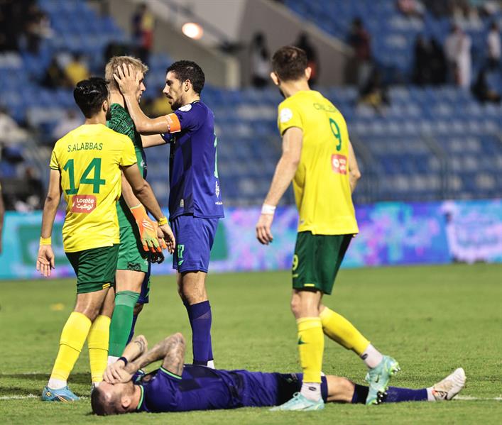 الخليج والفتح تصوير عيسى الدبيسي الخليج والفتح تصوير عيسى الدبيسي