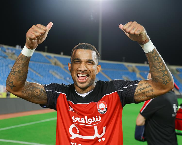 "الرائد" يقسو على "الطائي" برباعية.. ويقفز للمركز الرابع 