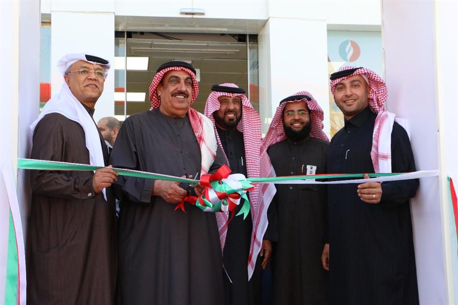 بالصور.. البلدية تفتتح أول محطة وقود نموذجية صديقة للبيئة في الرياض 