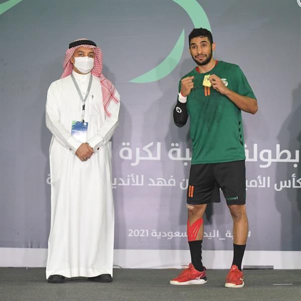 أجواء تتويج فريق النور بطلاً لنخبة اليد السعودية