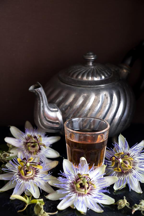 شاي جذر فاليريان شاي جذر فاليريان