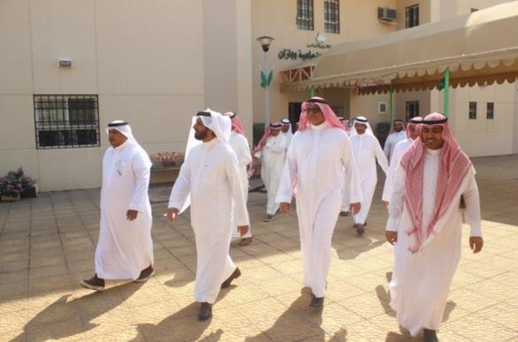 المقرن يقوم بزيارة مفاجئة لمركز التأهيل الشامل بجازان المقرن يقوم بزيارة مفاجئة لمركز التأهيل الشامل بجازان
