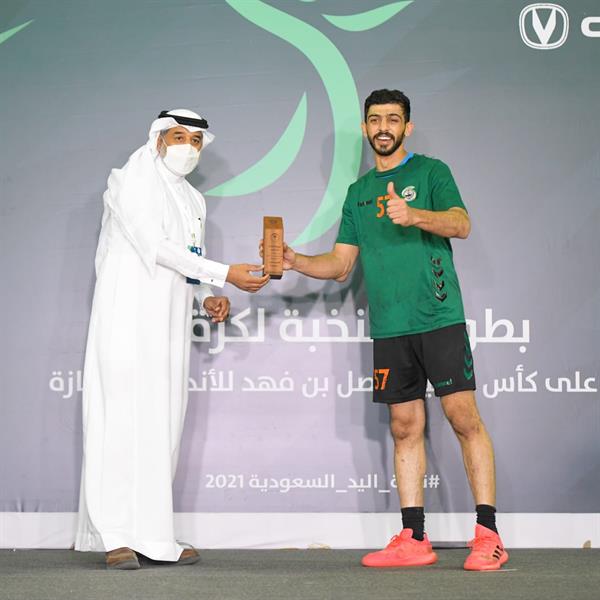 أجواء تتويج فريق النور بطلاً لنخبة اليد السعودية