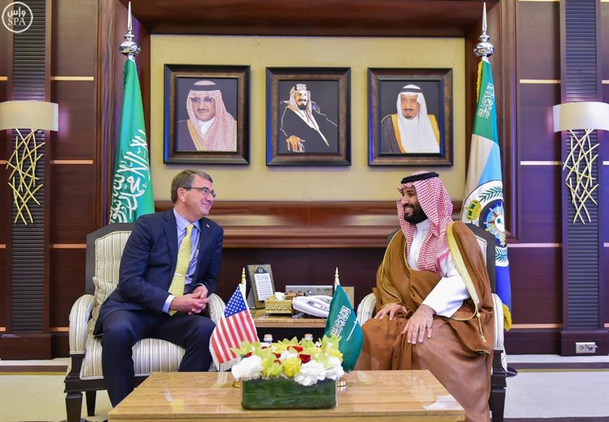 بالصور.. وزير الدفاع يعقد اجتماعاً مع وزير الدفاع الأمريكي بالصور.. وزير الدفاع يعقد اجتماعاً مع وزير الدفاع الأمريكي