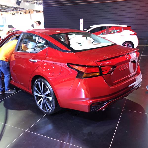 السيارة السيارة