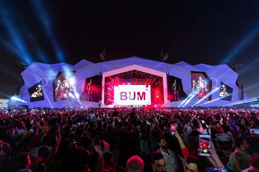 مدل بيست يسعد الجماهير بحفلات موسيقية وغنائية على مدار يومين في جدة (صور)