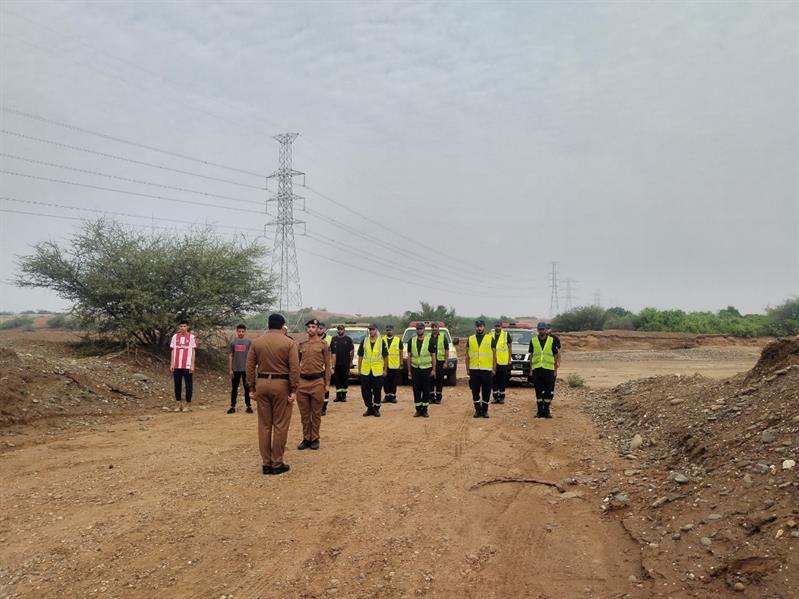 أمير جازان يوجه بتكثيف عمليات البحث عن مفقودي السيول