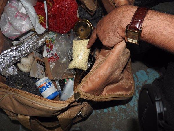 جمرك الدّرة يُحبط محاولة لتهريب 1410 حبة من حبوب الكبتاجون المخدرة 