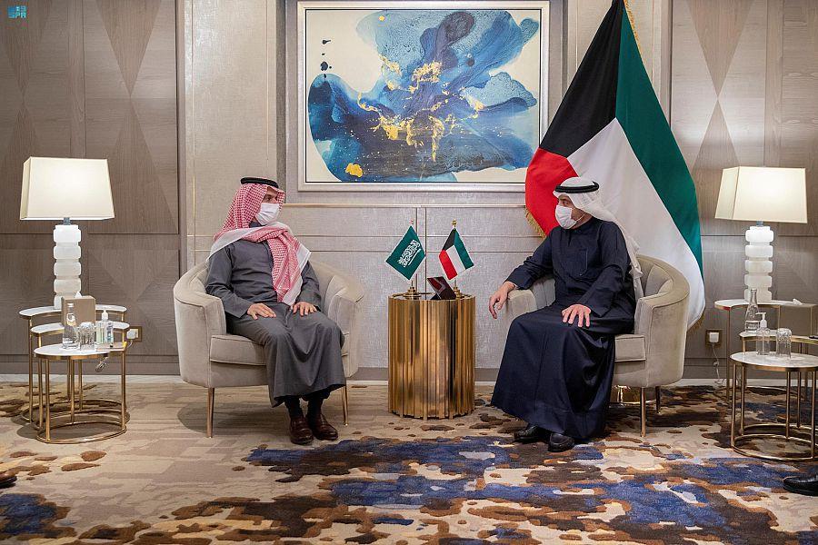 سمو وزير الخارجية يلتقي وزير خارجية الكويت