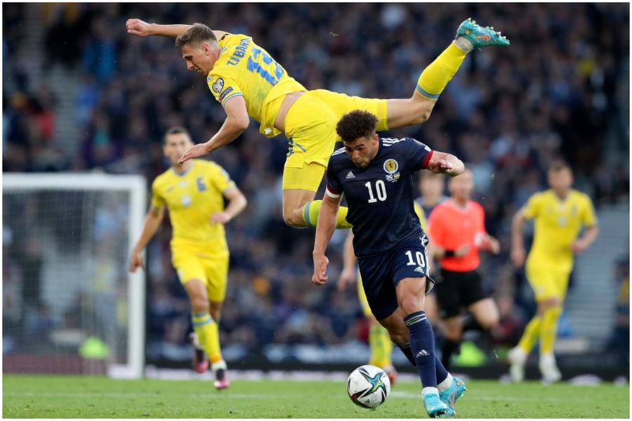 المنتخب الأوكراني يقترب من مونديال 2022 بثلاثية في مرمى أسكتلندا 