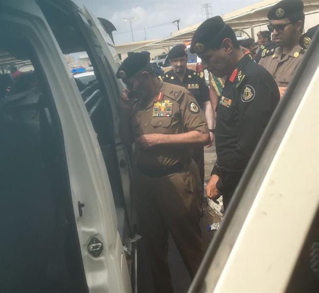 شاهد.. الإطاحة بمهرب يستغل جثامين الموتى لتهريب 