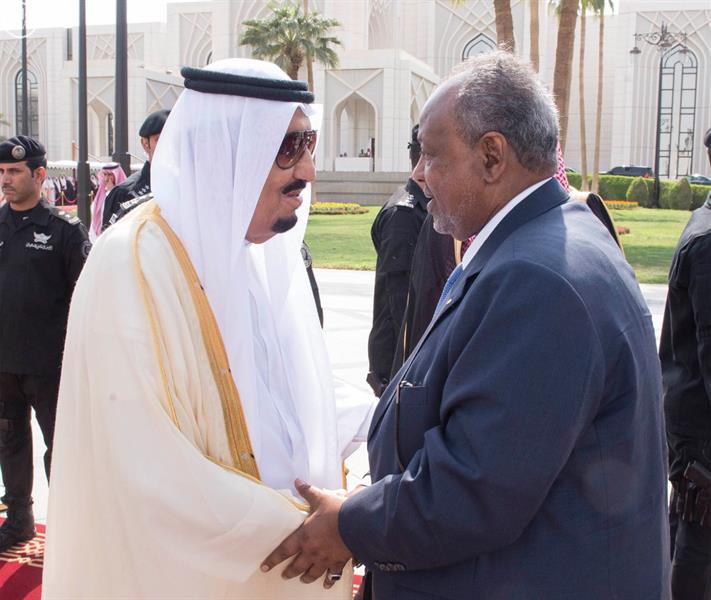 خادم الحرمين الشريفين يعقد جلسات مباحثات مع رئيس جيبوتي