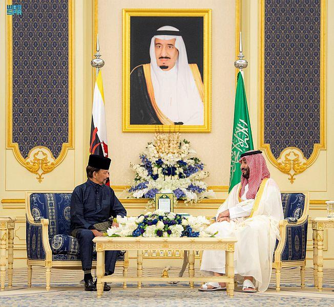 ولي العهد يبحث مع سلطان بروناي سبل تطوير التعاون ولي العهد يبحث مع سلطان بروناي سبل تطوير التعاون