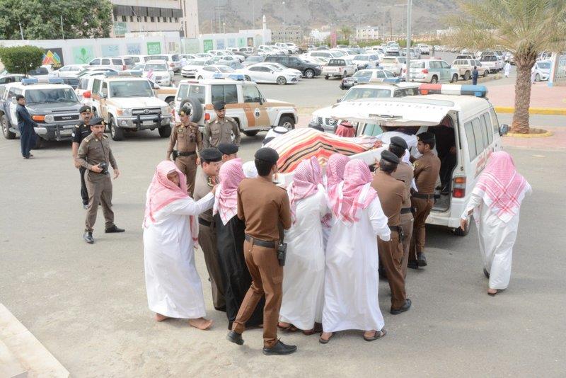 تشييع جثمان رجل الأمن الذي استشهد أثناء عملية ضبط مطلوب أمني بمحايل عسير