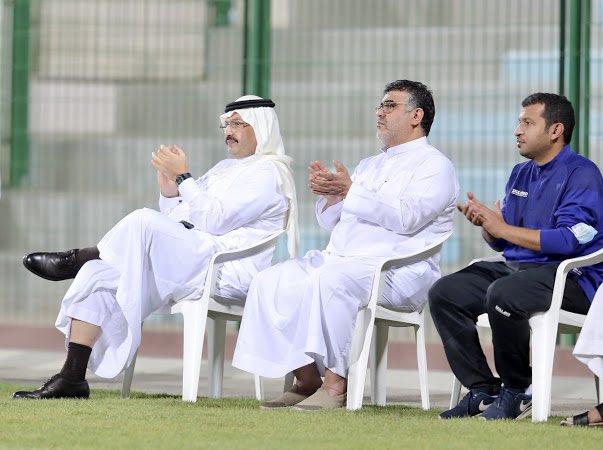 أمير منطقة عسير يُحفز لاعبي أمير منطقة عسير يُحفز لاعبي