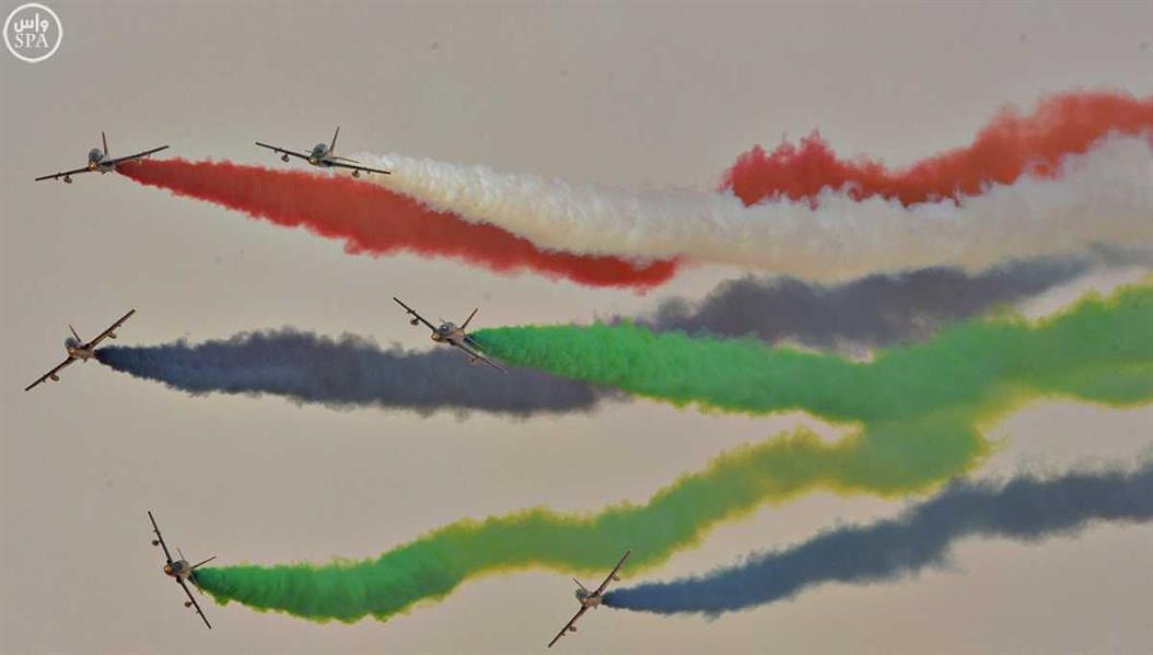 لقطات مميزة من العرض العسكري الختامي لتمرين رعد الشمال