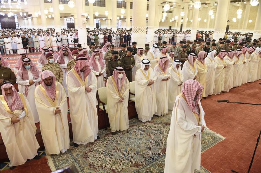 أمير منطقة الرياض الأمير فيصل بن بندر