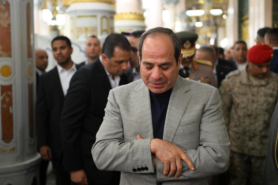 الرئيس المصري عبدالفتاح السيسي يزور المسجد النبوي