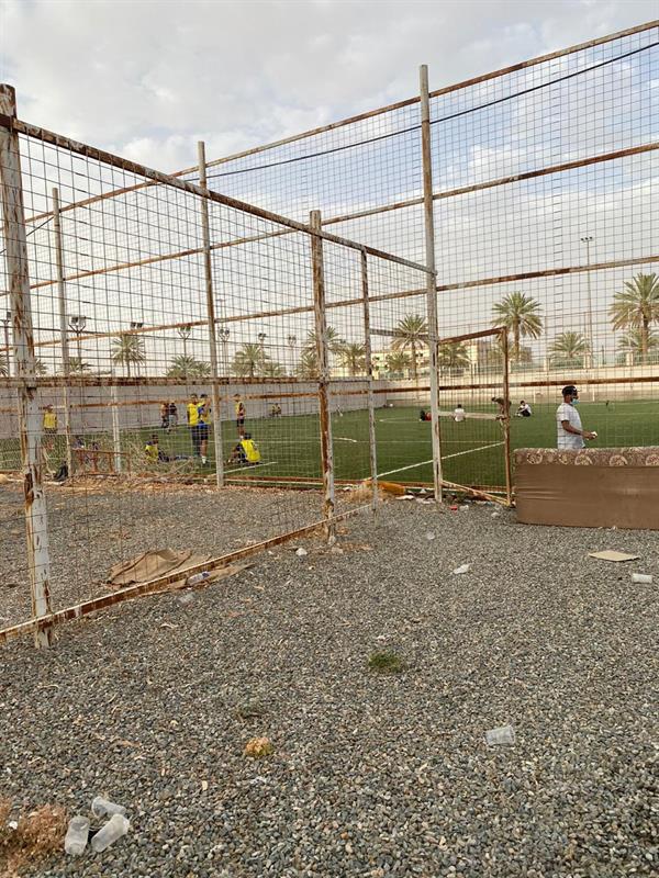 أمانة حائل تغلق أحد الملاعب الرياضية لمخالفته الإجراءات الاحترازية أمانة حائل تغلق أحد الملاعب الرياضية لمخالفته الإجراءات الاحترازية