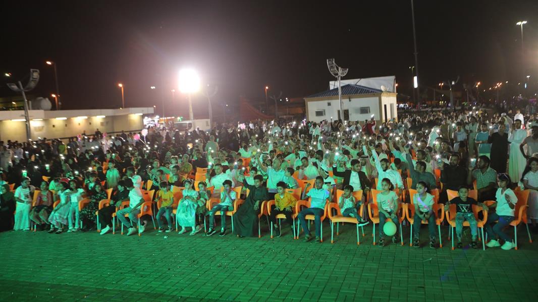 جانب من احتفالات أهالي مكة المكرمة بالعيد في حديقة الأراك 