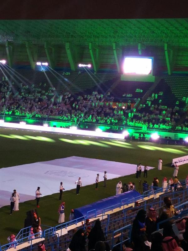 جامعة الملك سعود تسمح بحضور العائلات حفل التخرج لأول مرة.. وأمير الرياض: وجودهم عظيم (صور وفيديو)