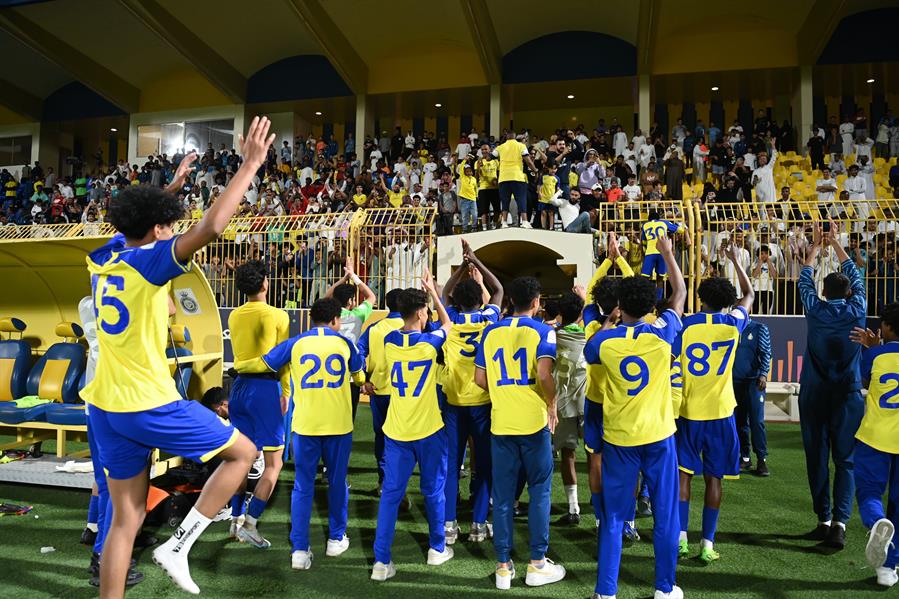 تتويج النصر 