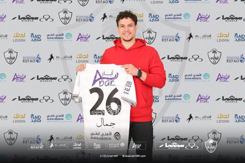 وتعاقد مجلس إدارة نادي الطائي، خلال الانتقالات الصيفية الجارية، مع اللاعب جمال باجندوح. وتعاقد مجلس إدارة نادي الطائي، خلال الانتقالات الصيفية الجارية، مع اللاعب جمال باجندوح.