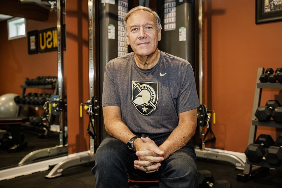 وزير الخارجية الأمريكي السابق يكشف سر فقدانه الكبير لوزنه وزير الخارجية الأمريكي السابق يكشف سر فقدانه الكبير لوزنه