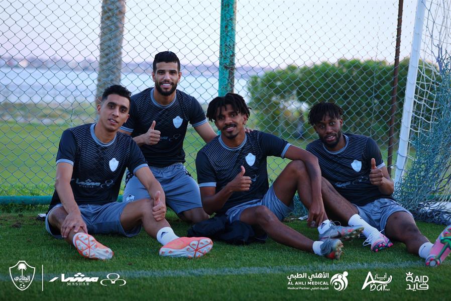 إبراهيم الزبيدي ينضم لمعسكر الطائي (صور)