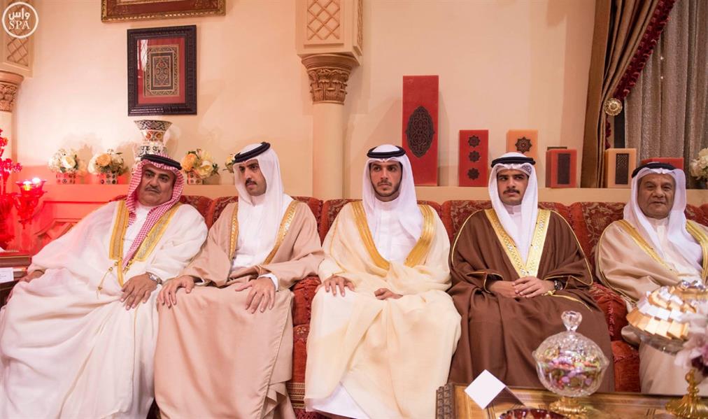  خادم الحرمين الشريفين يستقبل رئيس وزراء مملكة البحرين