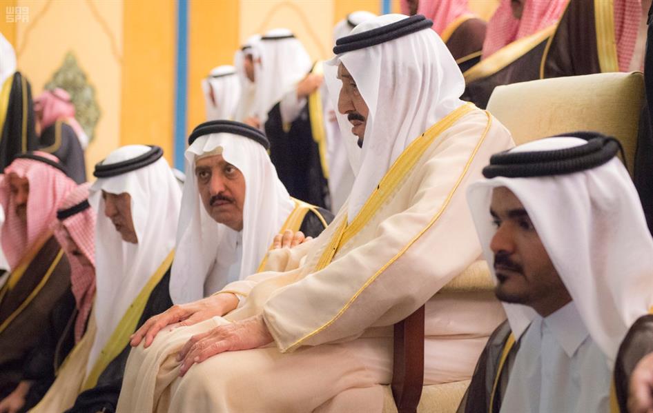 الصلاة على الأمير مشعل بالمسجد الحرام.. وخادم الحرمين يتقدم المصلين (صور)