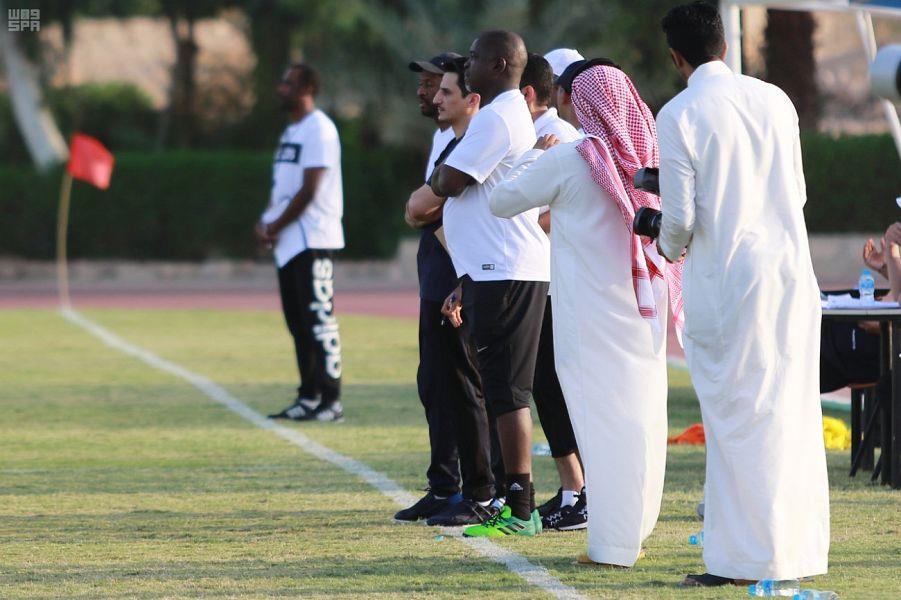 بدء استقطاب المواهب الكروية من المقيمين مواليد المملكة بالرياض (صور)