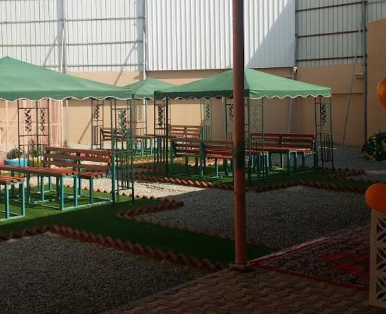 فناء المدرسة