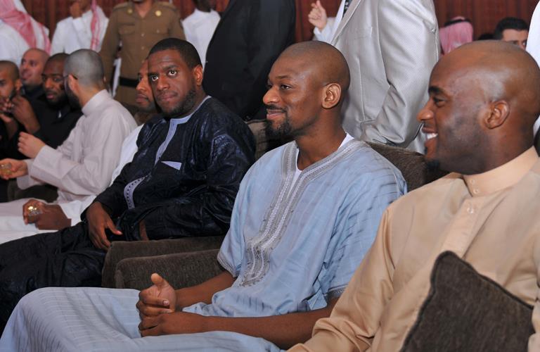 القرشي يكرم نجوم العالم المسلمين في مكة