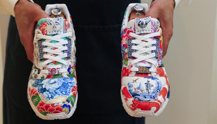  حذاء رياضي فريد للبيع بمليون دولار