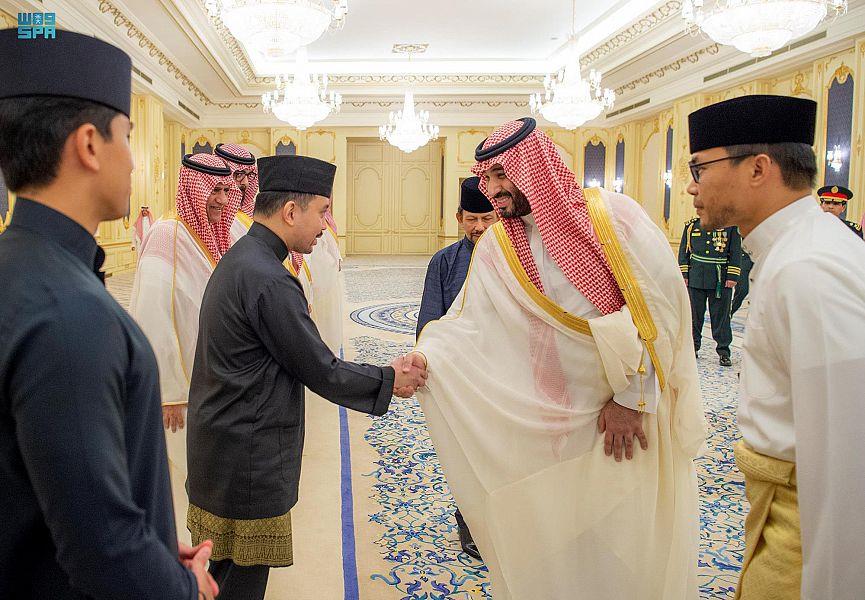 ولي العهد يبحث مع سلطان بروناي سبل تطوير التعاون ولي العهد يبحث مع سلطان بروناي سبل تطوير التعاون