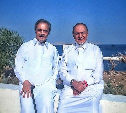 الامير تركي الفيصل وبجانبه الامير سعود الفيصل
