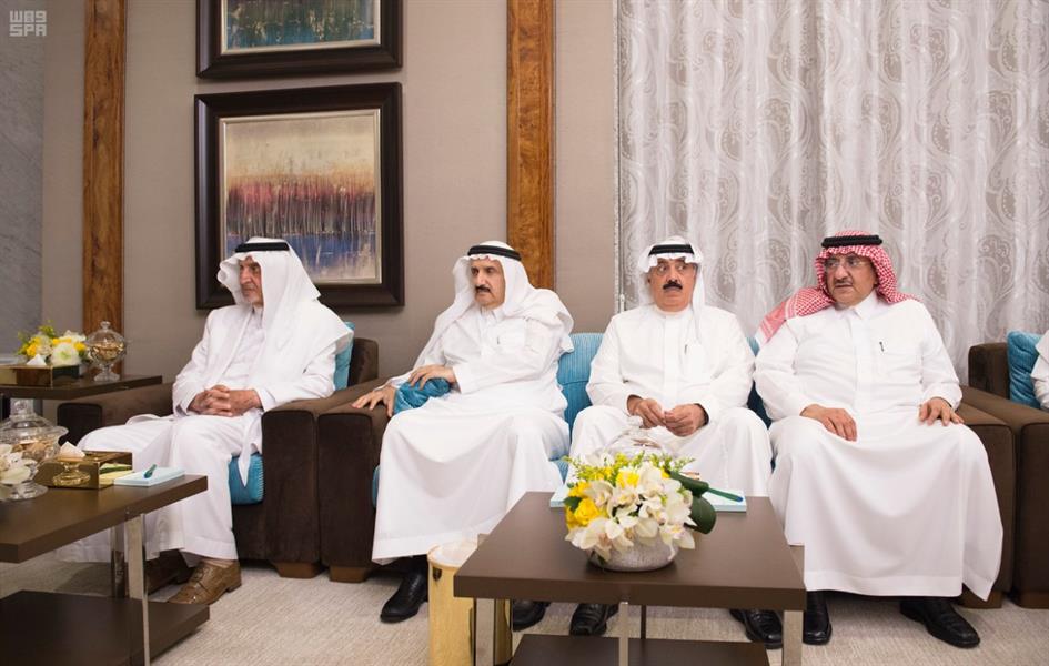 خادم الحرمين يعقد جلسة مباحثات مع رئيس وزراء جمهورية باكستان 