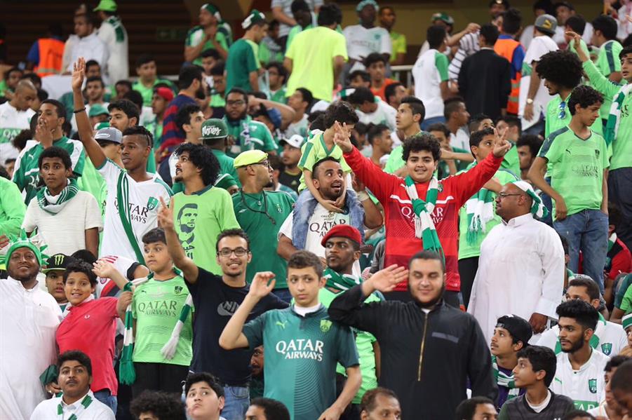 كلاسيكو الأهلي والهلال يسجل الحضور الأكبر هذا الموسم كلاسيكو الأهلي والهلال يسجل الحضور الأكبر هذا الموسم