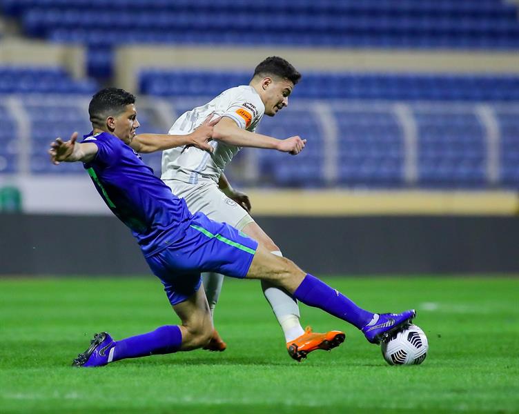 مباراة الهلال والفتح