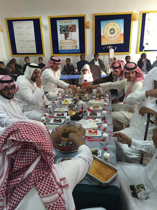 بالصور.. ابتدائية بخميس مشيط تفاجئ أحد طلابها باحتفال بهيج عقب عودته من رحلة علاجية بالصور.. ابتدائية بخميس مشيط تفاجئ أحد طلابها باحتفال بهيج عقب عودته من رحلة علاجية